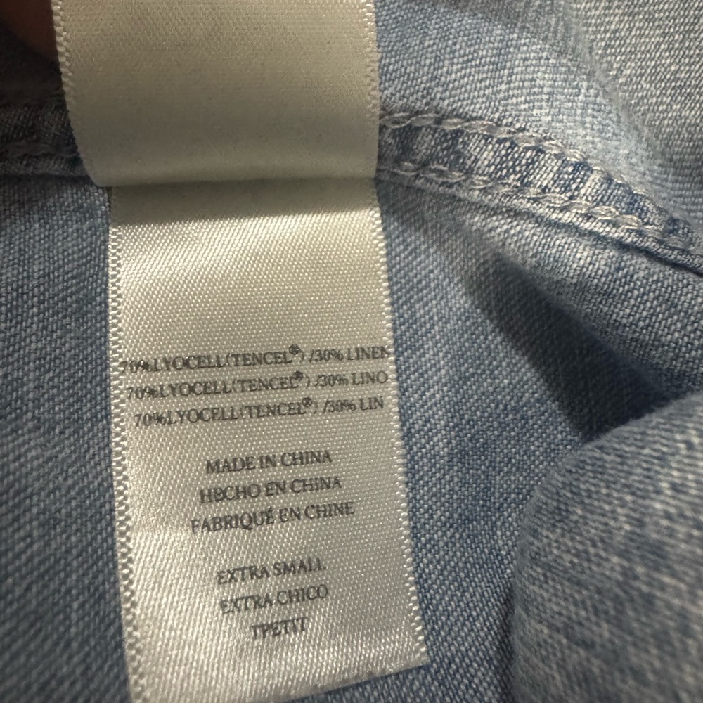 Rails women’s Ingrid Light Blue Denim chambray Shirt - Picture 11 of 11